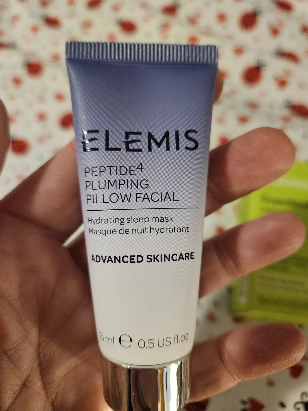 ELEMIS Superfood Matcha Eye Dew eye gel and plumping pillow facial